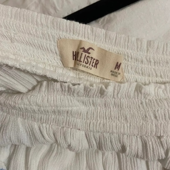 Embroidered off the shoulder white/blue top <3 ! - Picture 4 of 4